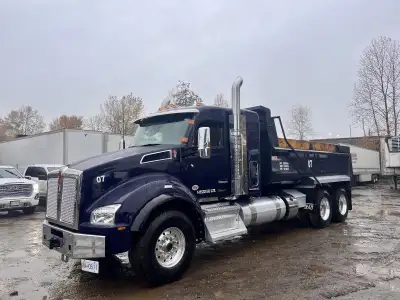 2025 Kenworth T880 Tandem Dump Truck GAWR Rear Axle: 10,433 KG Each GAWR Front Axle: 9,072 KG Drive...