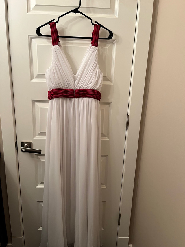 Grad dress or bridesmaid’s dress in Women's - Dresses & Skirts in Regina - Image 2