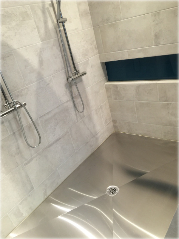 STANDARD OR CUSTOM STAINLESS STEEL SHOWER BASE in Plumbing, Sinks, Toilets & Showers in Ottawa - Image 2
