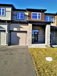 Barrhaven 3-bedroom townhouse for rent