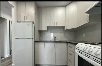 Beau 3½ à louer dans Blainville nord (proche du boulevard Céloron/boulevard Curé-labelle). 1100$ / m...