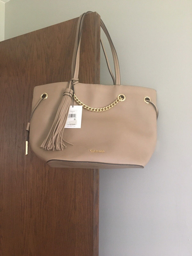 Brand new Calvin Klein tote purse  in Women's - Bags & Wallets in Norfolk County