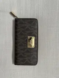 Michael Kors large logo zipper wallet