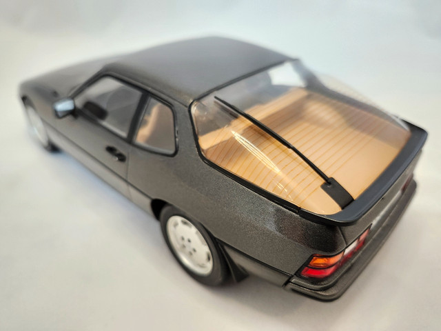 1979 Porsche 924 Turbo Grey 1:18 Diecast Model Car Group Rare in Arts & Collectibles in Kawartha Lakes - Image 3