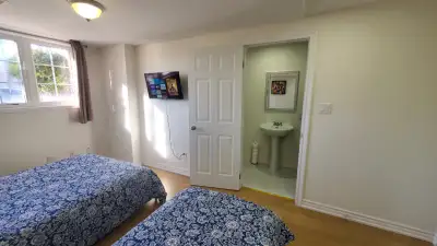 2 bedrooms with private bathroom for rent near York University