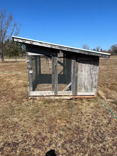 Originally a duck house 5 years old Steel roof Chicken wire on sides 2 outside access doors Approx 6...