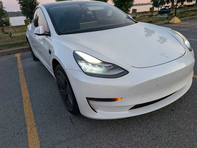 Tesla Model 3 SR+ dans Autos et camions  à Ville de Montréal - Image 2