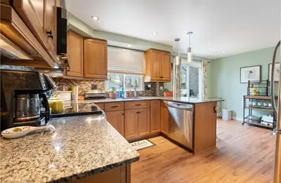 Location: Preston parkway, Cambridge. **Available from April 1st Private room - available for rent,...