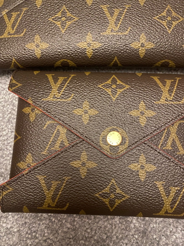 LOUIS VUITTON KIRIGAMI POCHETTE dans Femmes - Sacs et portefeuilles  à Ville de Montréal - Image 4