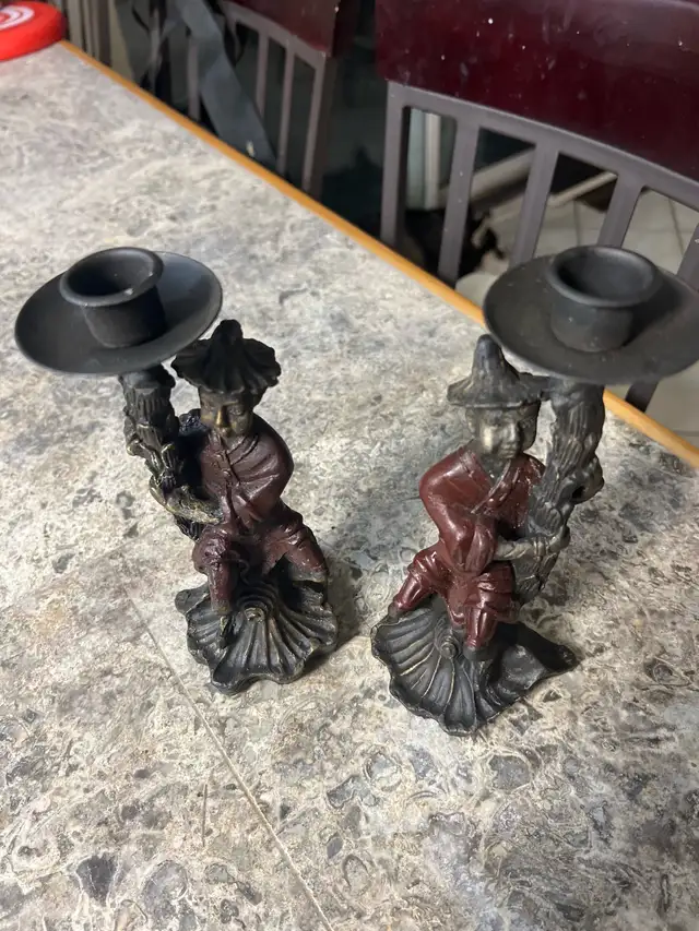 Vintage Asian Chinoiserie cast iron figurine candle holders in Home Décor & Accents in Ottawa - Image 6