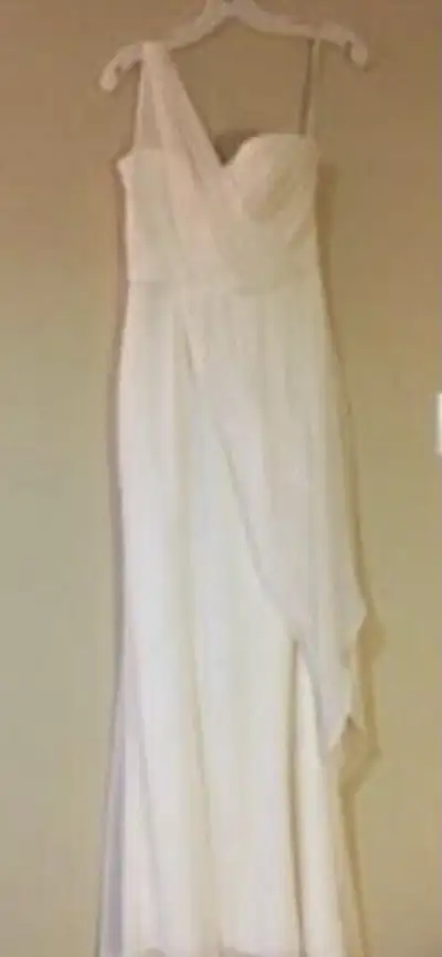 Vera Wang Wedding Dress - Size 6, View more