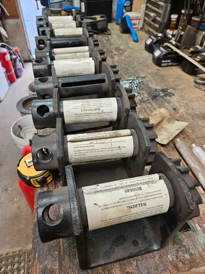 Strap binder for trailer or truck body .they are made of 3/8 steel are weld on type are brand new ne...