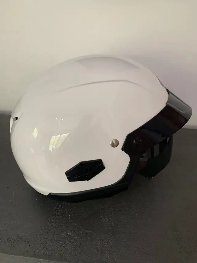 Casque moto HJC in Motorcycle Parts & Accessories in Laval / North Shore - Image 2