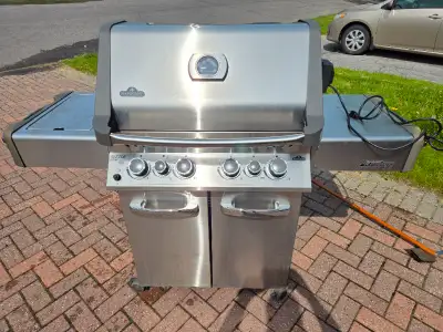 Napolean 500RSIB Stainless Steel Propane BBQ