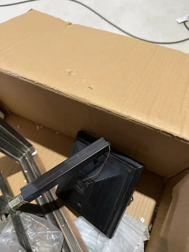 Light fixturess Qty 3 with light bulbs in Indoor Lighting & Fans in Oshawa / Durham Region - Image 3