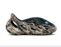 Brand New - adidas Yeezy Foam RNR - MX Cinder - Size 7