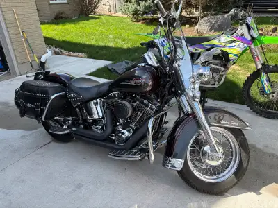 2006 Harley-Davidson Heritage Softail Classic – The Best of the Twin Cam 88 This is a meticulously m...