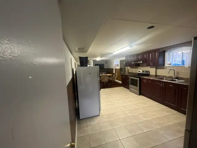 2 bedroom Walkout basement for rent in Long Term Rentals in City of Toronto - Image 4