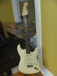 Guitare Fender Squier Stratocaster Guitar MIJ