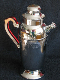 Vintage, Pair of Chrome Plated Cocktail Serving Jugs