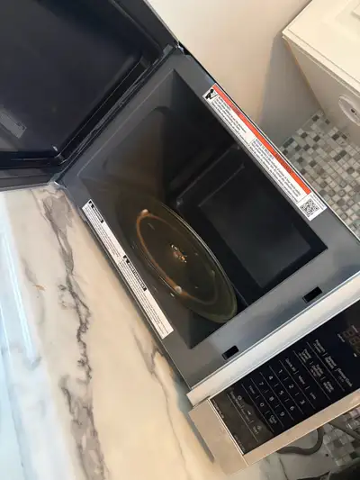 1400W Panasonic microwave, only used for a couple months. , View more