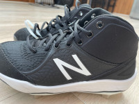 Brand NEW Baseball Cleats - New Balance 