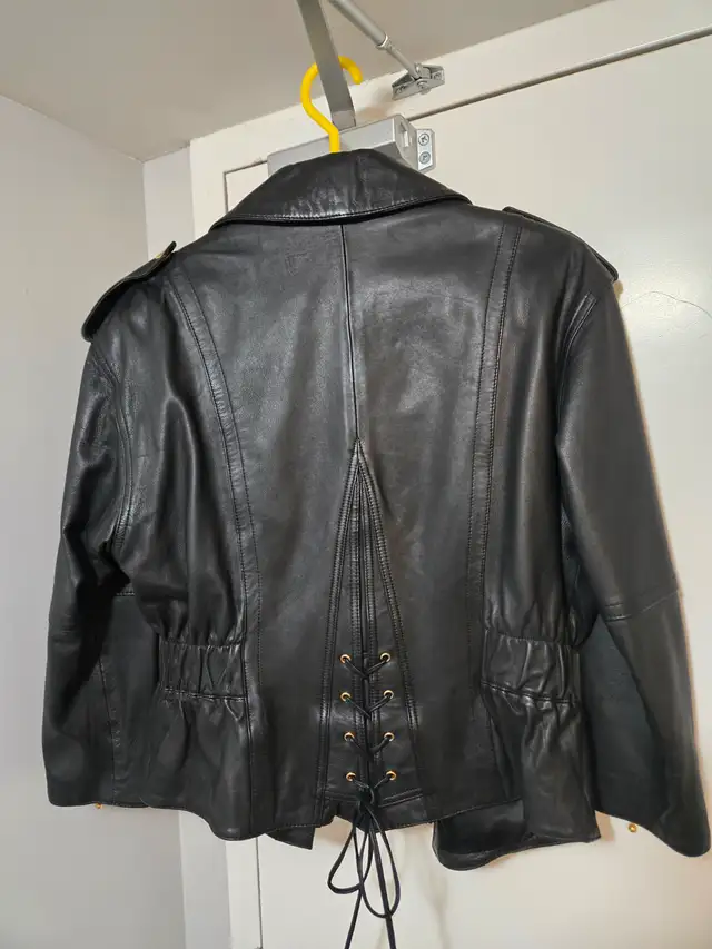 Like New Danier womans extra small black leather biker jacket62863731097730122