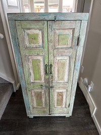 Beautiful antique style two door, 2 self cabinet.