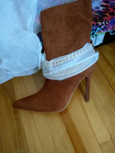 Bottes Cape Robbin heel boots, View more