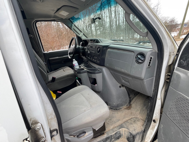 2011 Ford E-250 Cargo Van  in Cars & Trucks in Barrie - Image 3