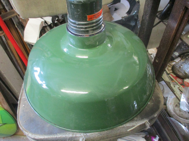 1950s GREEN WHITE ENAMEL BARD YARD FARM OUTDOOR LIGHT SHADE $50 in Outdoor Lighting in Winnipeg - Image 3