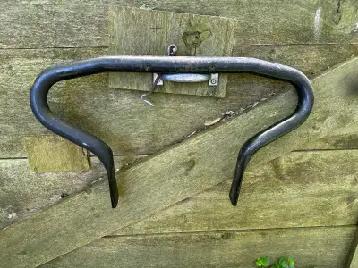 Husqvarna lawn tractor front bumper $50 519-691-6613