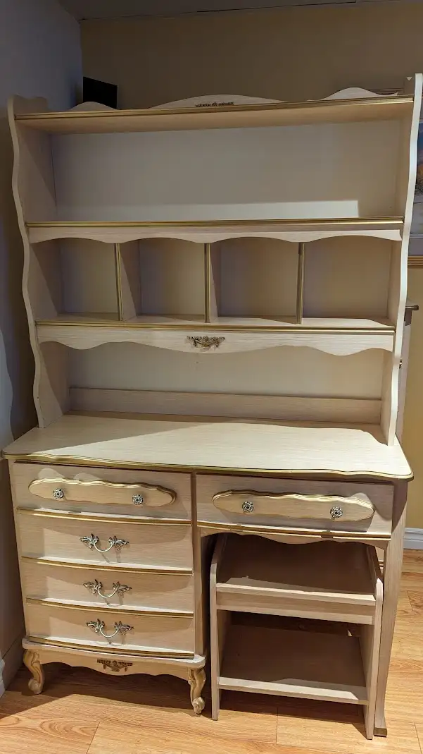 Set de chambre pour jeune fille in Beds & Mattresses in Laurentides - Image 6