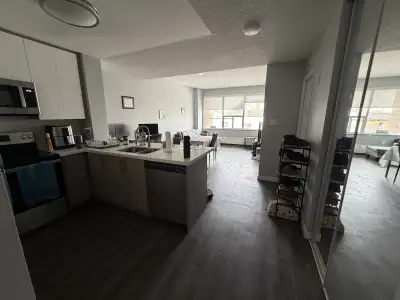 Looking to transfer my lease for a large 1-bedroom apartment (~700 sq ft) in a highly convenient and...