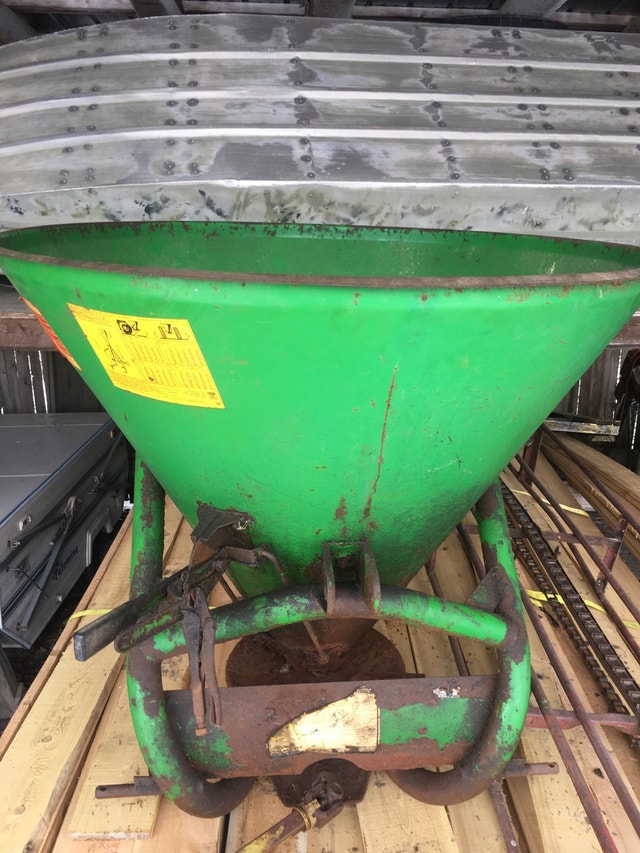 Fertilizer Spreader Farming Equipment Ottawa Kijiji