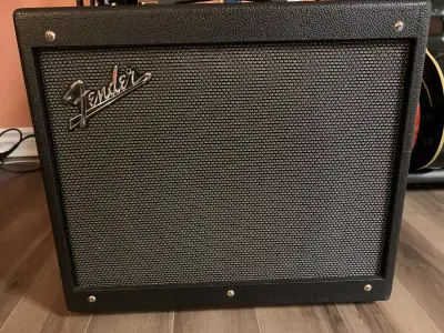 Fender Mustang GTX50 + GTX7 Foot Switch , View more