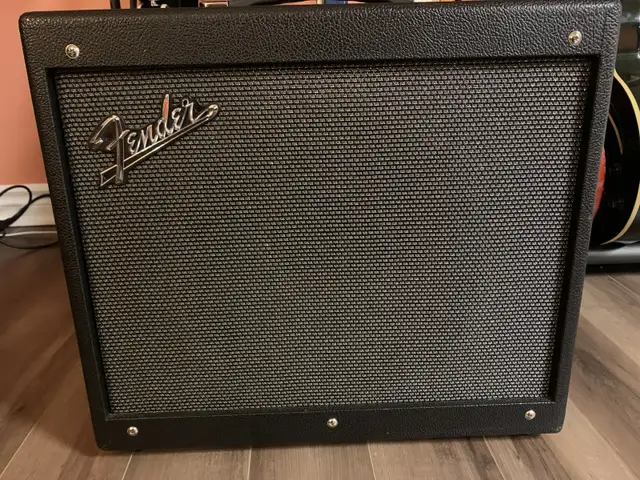 Fender Mustang GTX50 + GTX7 Foot Switch  in Amps & Pedals in West Island - Image 2