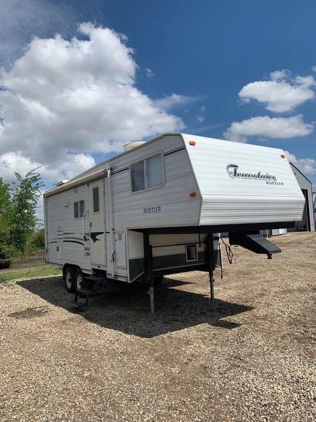 Travelaire Rustler fifth wheel camper Travel Trailers & Campers