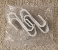 NEW IN PACKAGE - Set of 4 Over Door Plastic Hooks (5.5cm)