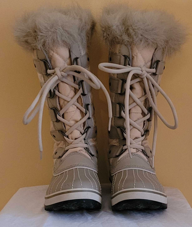 SOREL Tofino Women's Mid-calf Waterproof Winter Boots US Size 5 in Women's - Shoes in Oshawa / Durham Region