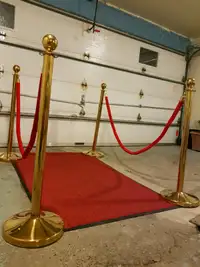 Red Carpet Golden Stanchions Solid! Tapis Rouge Poteaux
