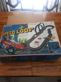Radio Shack Speed Loop Super Speed Slot Car Road Racing #60-2297