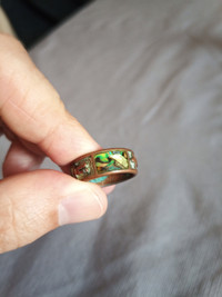 Native ring. Alternating semi-previous abalone or ammolite...sz6