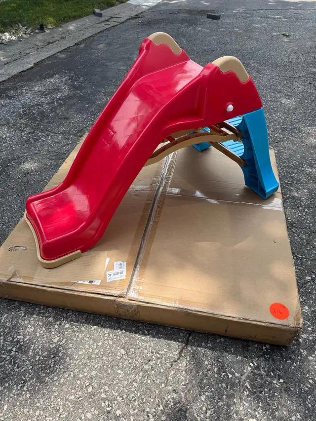 American Plastic Toys Folding Slide in Toys in City of Toronto - Image 4