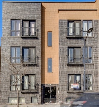 Spacious 3 1/2 on 2 floors with private terrace and balcony — photo 2