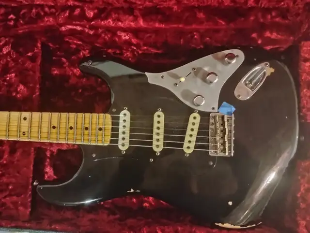 Fender Custom Shop Stratocaster (Trades considered) in Guitars in Moncton - Image 3