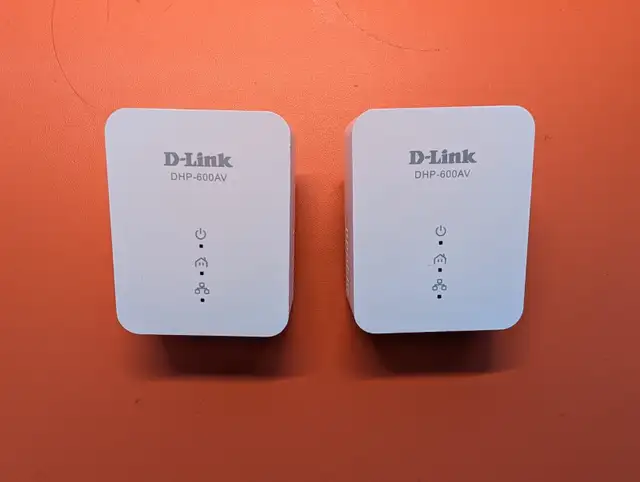 D Link DHP-600av Powerline Adapter (pair) in Networking in City of Toronto - Image 2