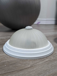 Flush mount ceiling light fixture 