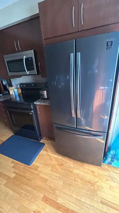 Ensemble cuisinière et réfrigérateur SAMSUNG, View more