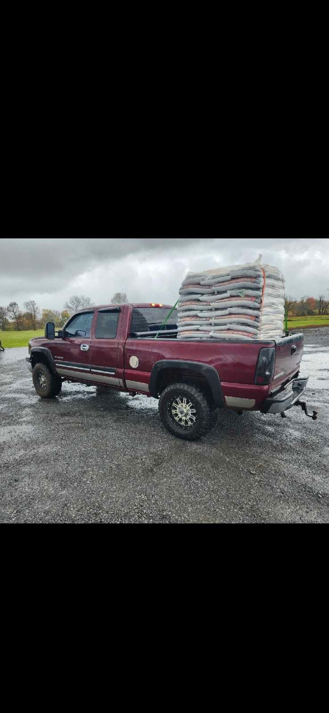 2003 silverado 2500hd in Cars & Trucks in Kingston - Image 2